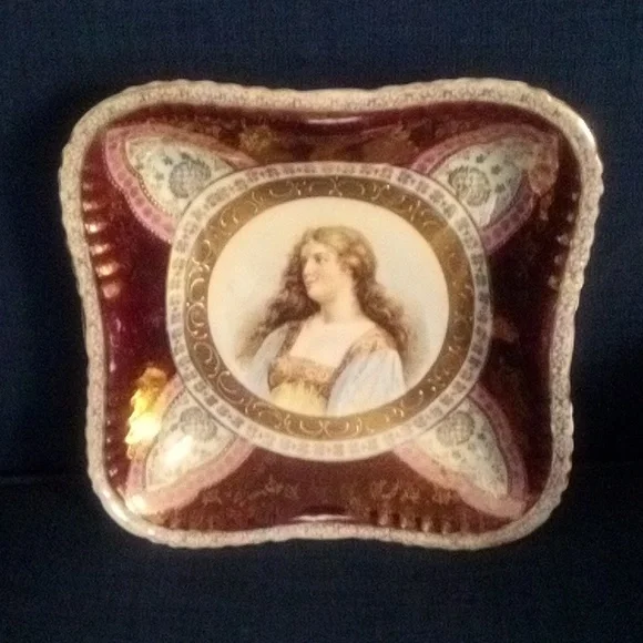 Antique Portrait Plate - Victoria Austria(Circa 1906-1912)